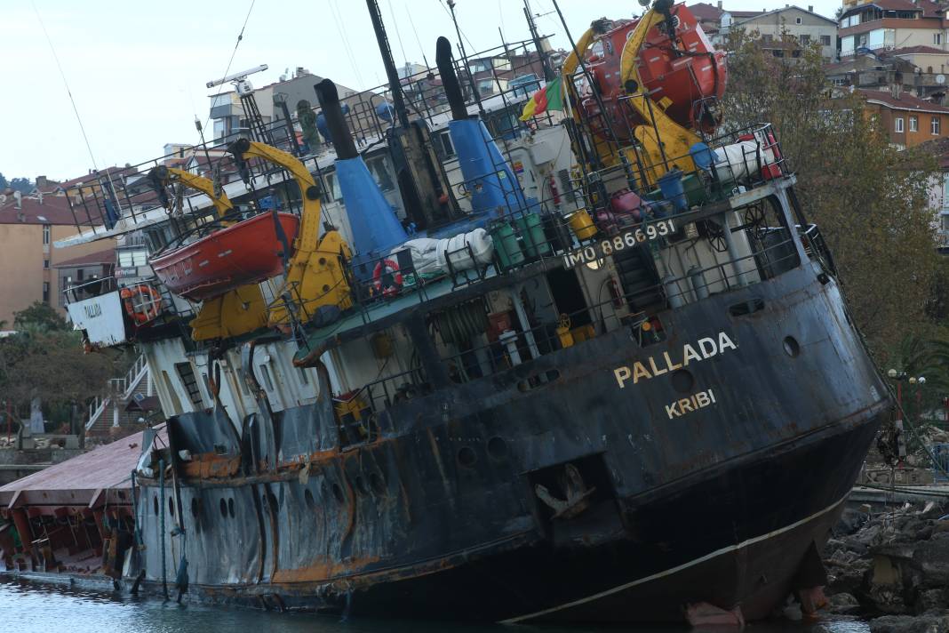 Zonguldak'ta batan geminin personelini arama çalışmaları sürüyor 10